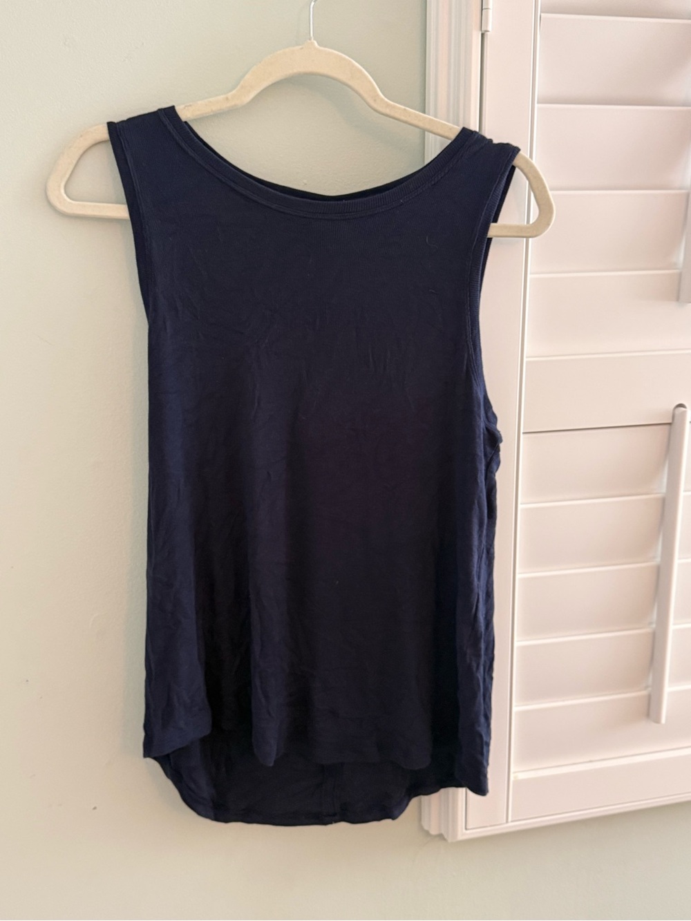 Athleta Navy Sleeveless Tank - Scoop Neck Keyhole pack